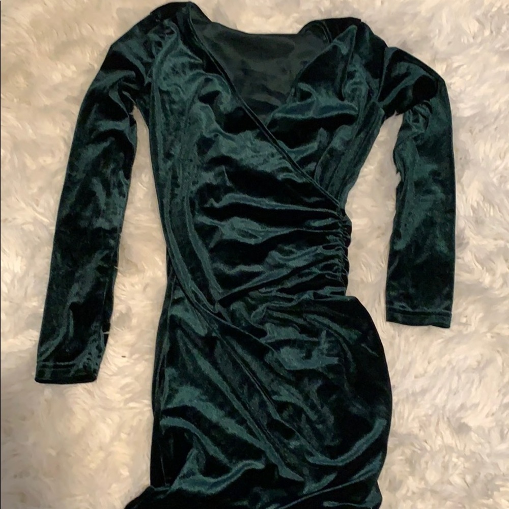 Emerald Green Velvet Dress💚